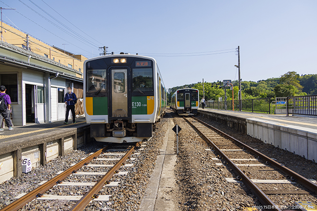 JR East Kururi Line KiHa130s at Kururi Station