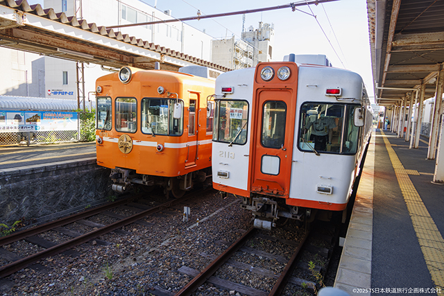 Bataden 5000 and 2000 sets at Matsue Shinjiko Onsen Station