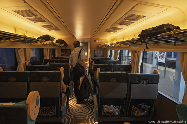 Green Express Ginga - Seating