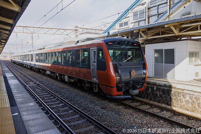 JR East HB-E300 Kairi at Sakata