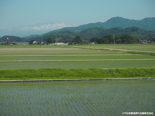 Uetsu Main Line Scenery -Mt Chokai (Tsuruoka~Sakata)
