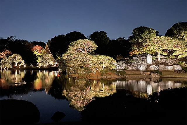Sugamo -Rikugien (Park) evening view