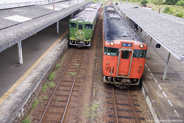 "00のはなし" KiHa47 car 1 at Higashi Hagi